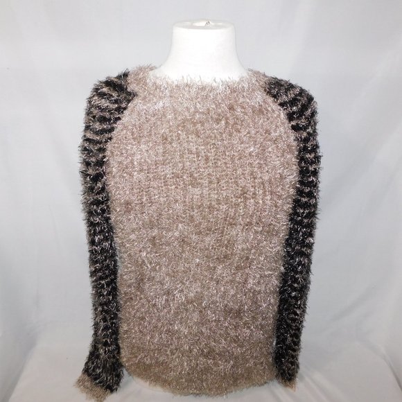 Romeo & Juliet Couture Womens S Fuzzy Eyelash Sweater Black Bronze NEW w Tag - Picture 2 of 11